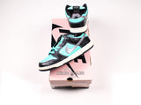 Nike SB Dunk Low "Diamond Tiffany"