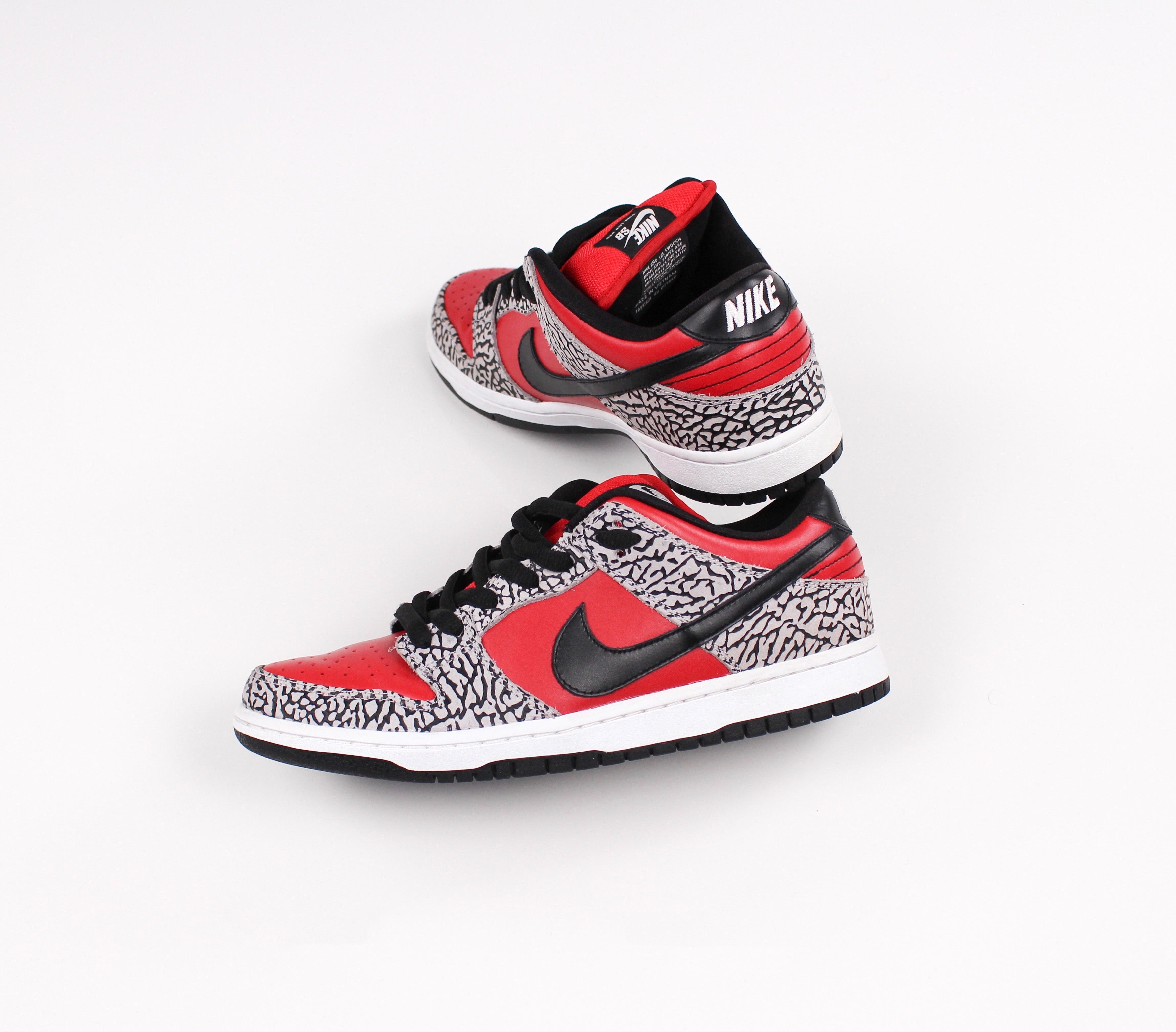 入手困難レアコラボ！Nike SB x Supreme Dunk Low Red Cement Buy Supreme x Dunk Low Premium SB 'Red Cement' - 313170 600